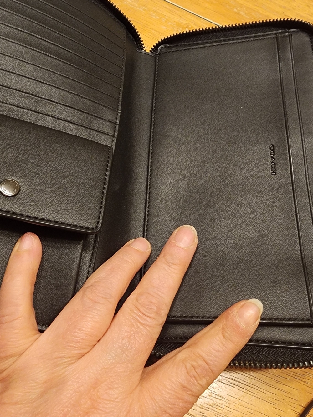 Coach Double Zip Travel Organizer Wallet Black Embossed Leather - Picture 10 of 16